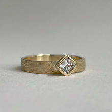 Load image into Gallery viewer, Golden Princess - Handcrafted yellow gold engagement ring
