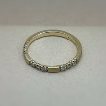 Load image into Gallery viewer, Yellow gold - Halve eternity ring - Ethical diamonds