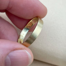 Load image into Gallery viewer, Yellow gold - 4mm - Brushed finish wedding band