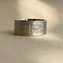 Load image into Gallery viewer, Custom Ring – Final Balance – Serena