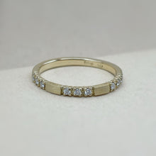 Load image into Gallery viewer, Yellow gold - Halve eternity ring - Ethical diamonds