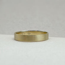 Load image into Gallery viewer, Yellow gold - 4mm - Brushed finish wedding band