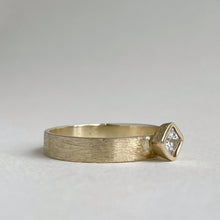 Load image into Gallery viewer, Golden Princess - Handcrafted yellow gold engagement ring