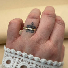 Load image into Gallery viewer, Yellow gold - Halve eternity ring - Ethical diamonds