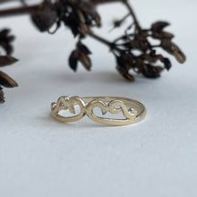 Load image into Gallery viewer, Yellow gold - 1mm - Rustic wild grape vines crown wedding ring
