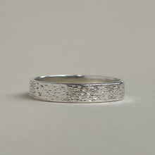 Load image into Gallery viewer, 925 - Textured  Wedding Band Set - 4mm and 6mm - Silver