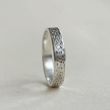 Load image into Gallery viewer, 925 - 4mm - Textured silver wedding band
