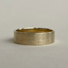 Load image into Gallery viewer, Yellow gold - 6mm - Rustic wedding band