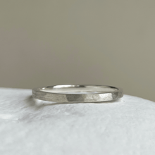 Load image into Gallery viewer, Elegant wedding bands with freestyle hammered texture