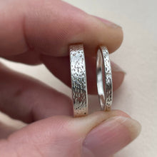 Load image into Gallery viewer, 925 - 2mm - Textured thin wedding ring