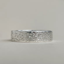 Load image into Gallery viewer, 925 - Textured  Wedding Band Set - 4mm and 6mm - Silver
