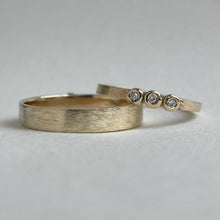 Load image into Gallery viewer, Yellow gold- 2mm and 4mm - Rustic wedding band set three stone diamond band