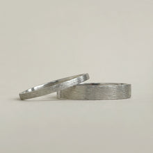 Load image into Gallery viewer, White gold - 2mm - Rustic wedding ring